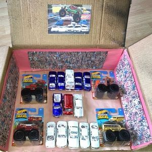 LOT OF 4: HOT WHEELS MONSTER JAM MONSTER TRUCKS - WITH CRUSHABLE CARS AND ARENA!